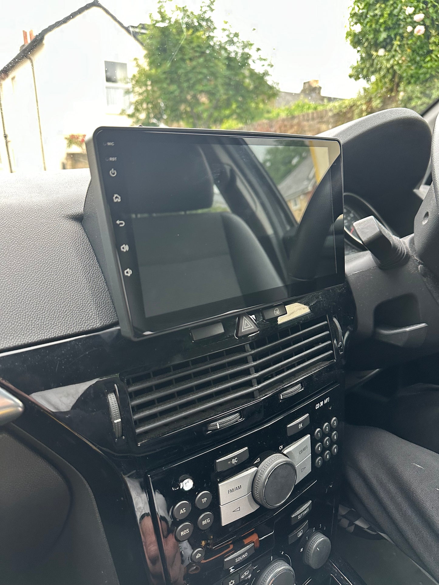 VAUXHALL ASTRA H/I 2004-2010 - PREMIUM HEAD UNIT UPGRADE KIT: RADIO INFOTAINMENT SYSTEM WITH WIRED & WIRELESS APPLE CARPLAY AND ANDROID AUTO COMPATIBILITY