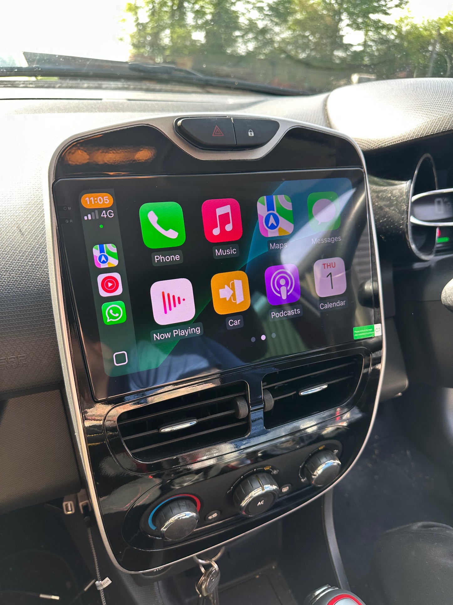 RENAULT CLIO / ZOE (2012-2019) - Touchscreen Upgrade Kit - Wireless Apple CarPlay / Wireless Android Auto