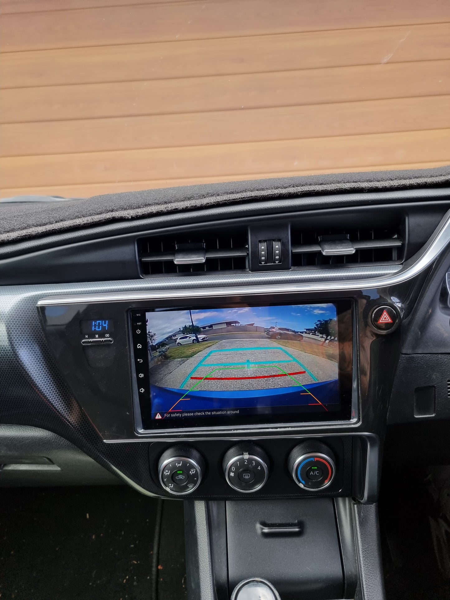 Toyota Auris/Corolla Hatchback 2013-2018 Wireless Apple CarPlay Upgrade Kit