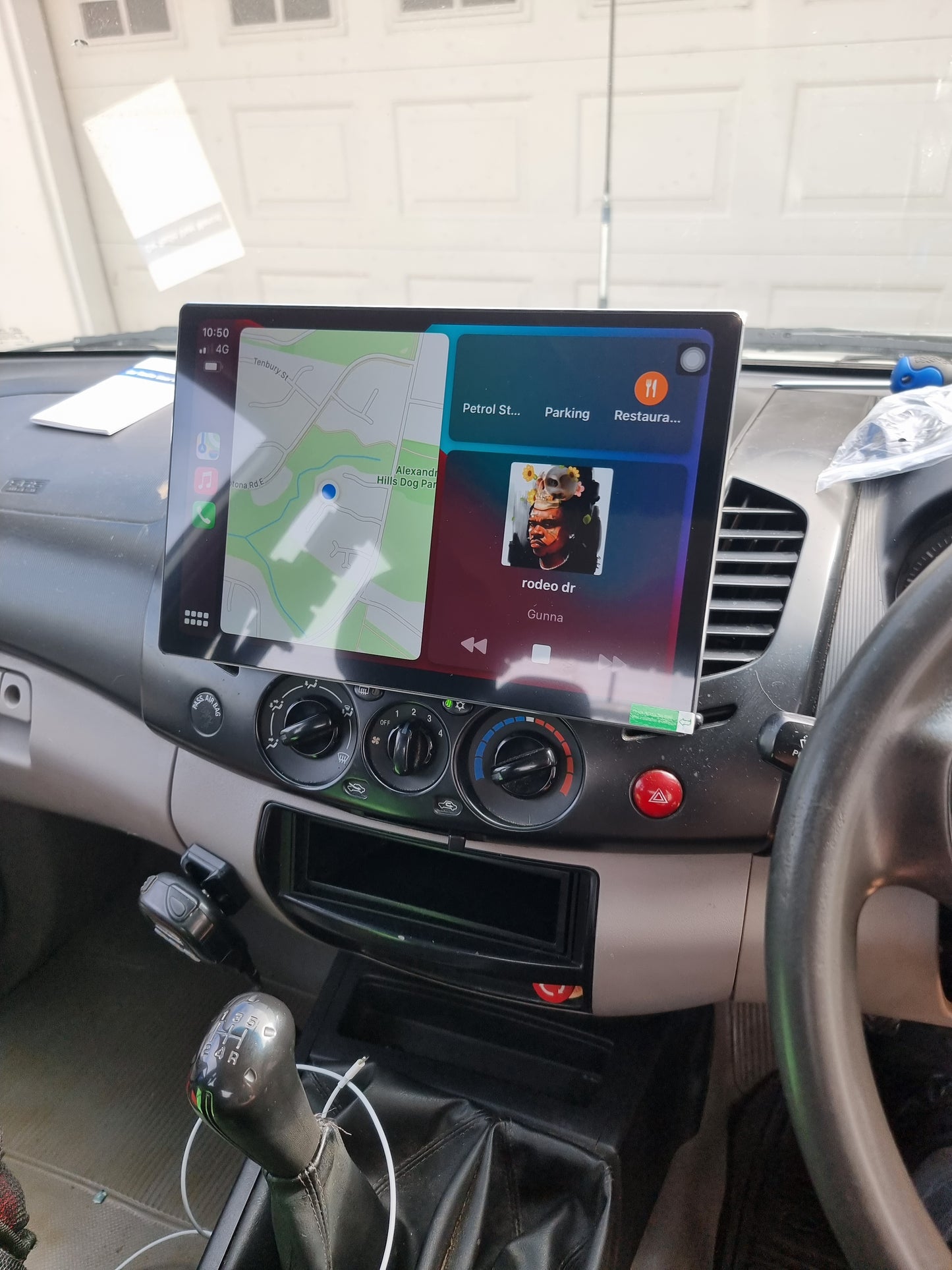 MITSUBISHI L200 / TRITON (2007-2016) - Full Touchscreen Upgrade Kit - Wireless Apple CarPlay / Wireless Android Auto