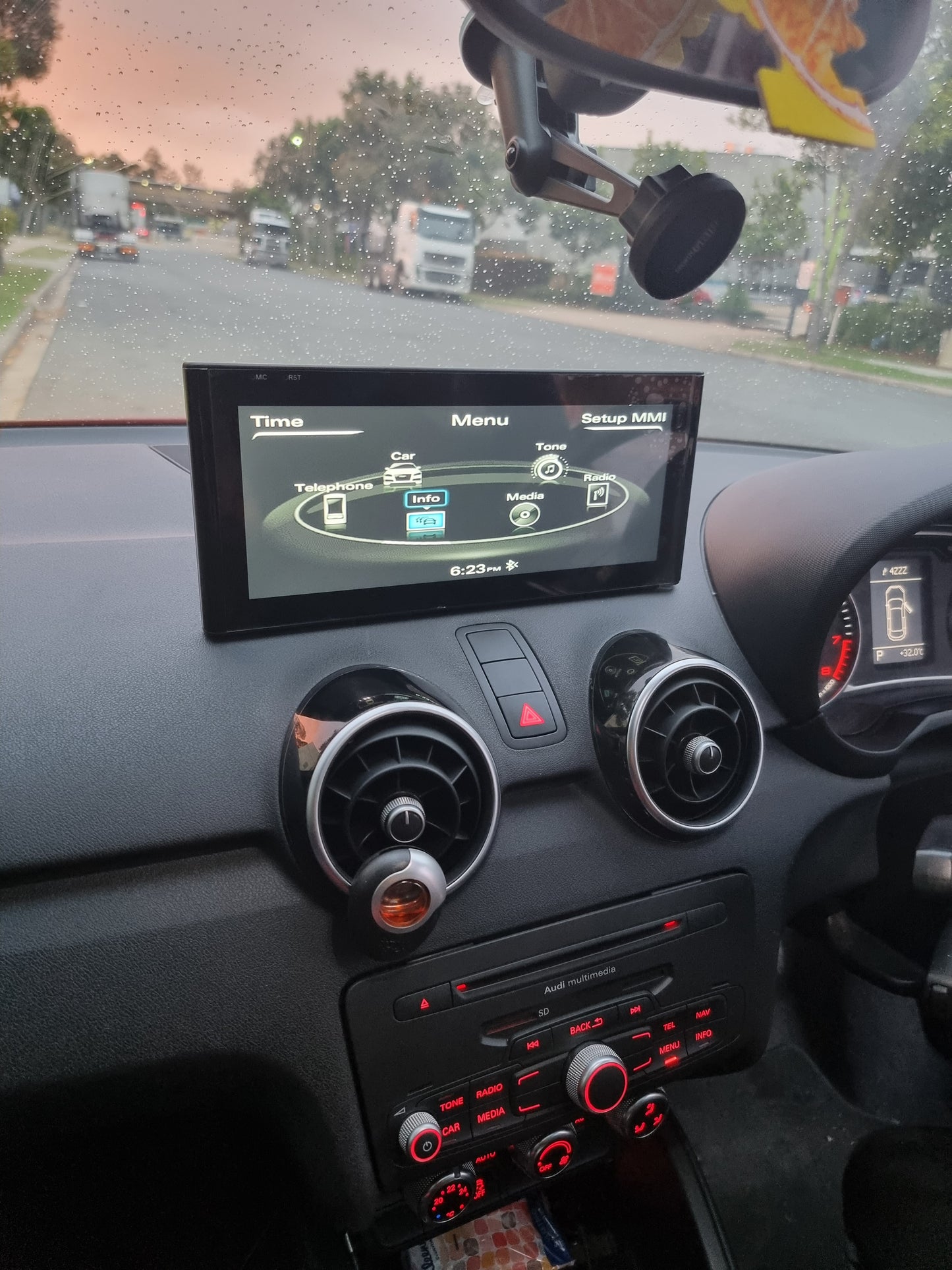AUDI A1 / S1 (2010-2018) - Full Touchscreen Upgrade Kit - Wireless Apple CarPlay / Wireless Android Auto