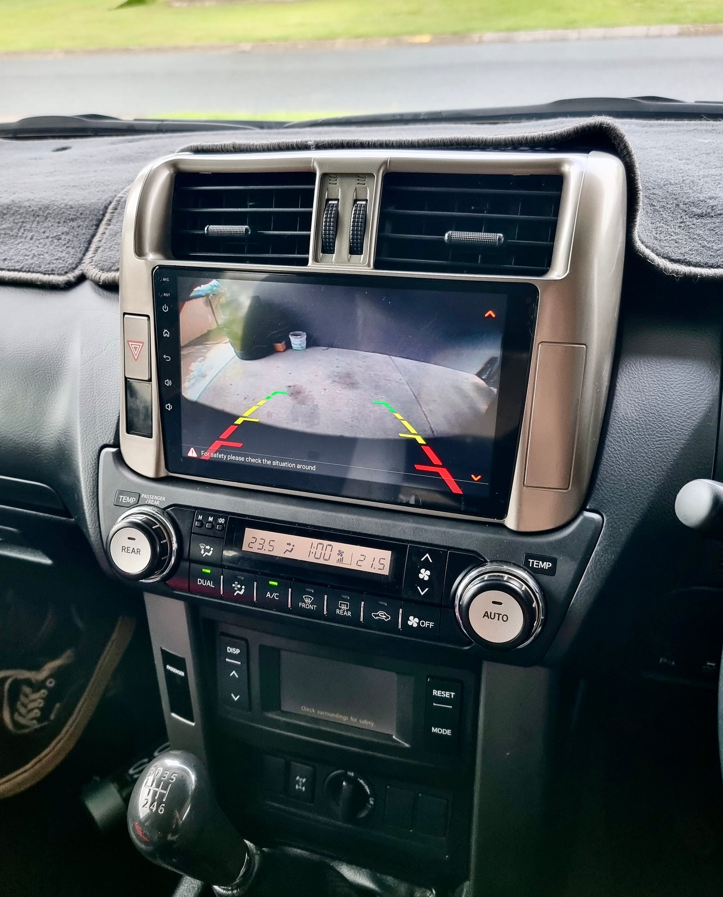 Toyota Land Cruiser carplay