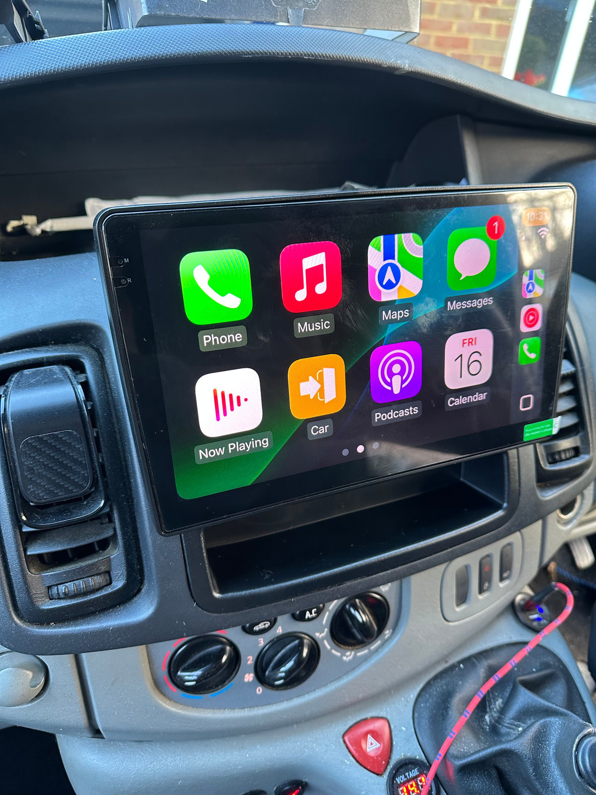 Vauxhall Vivaro 2010-2014 Wireless Apple CarPlay Upgrade Kit