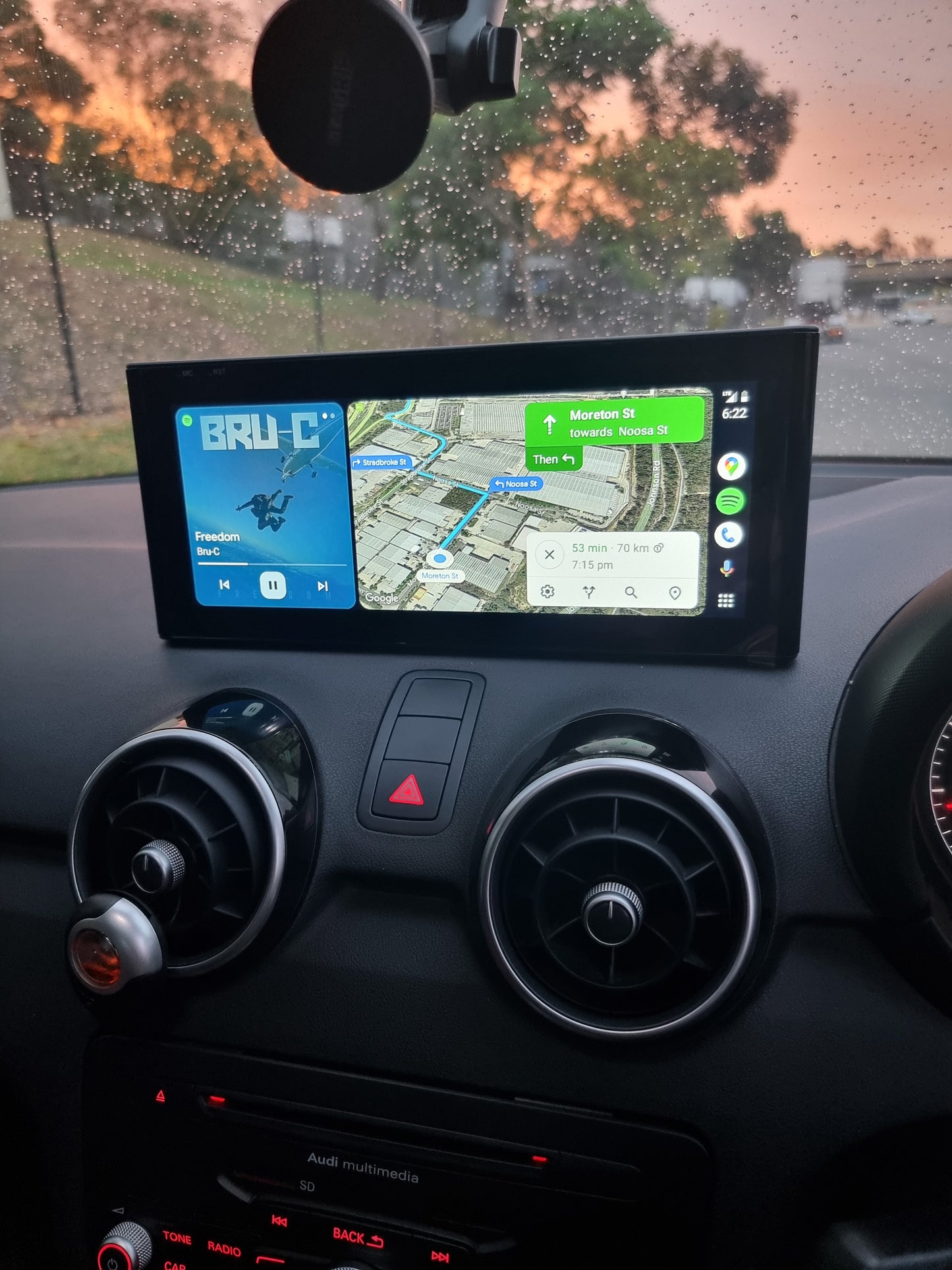 AUDI A1 / S1 (2010-2018) - Full Touchscreen Upgrade Kit - Wireless Apple CarPlay / Wireless Android Auto