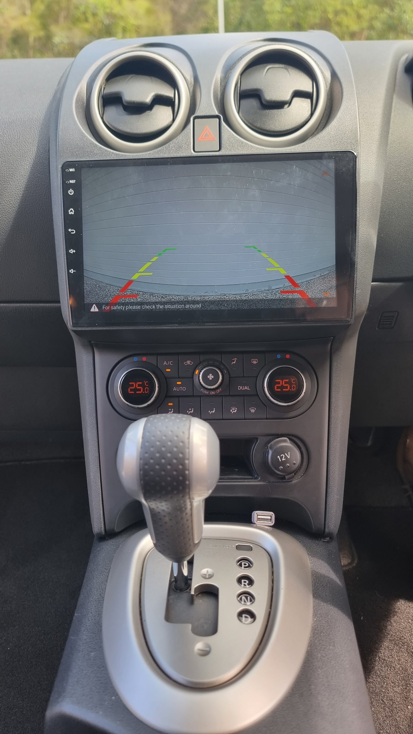 NISSAN QASHQAI J10 2006-2013 - PREMIUM HEAD UNIT UPGRADE KIT: RADIO INFOTAINMENT SYSTEM WITH WIRED & WIRELESS APPLE CARPLAY AND ANDROID AUTO COMPATIBILITY