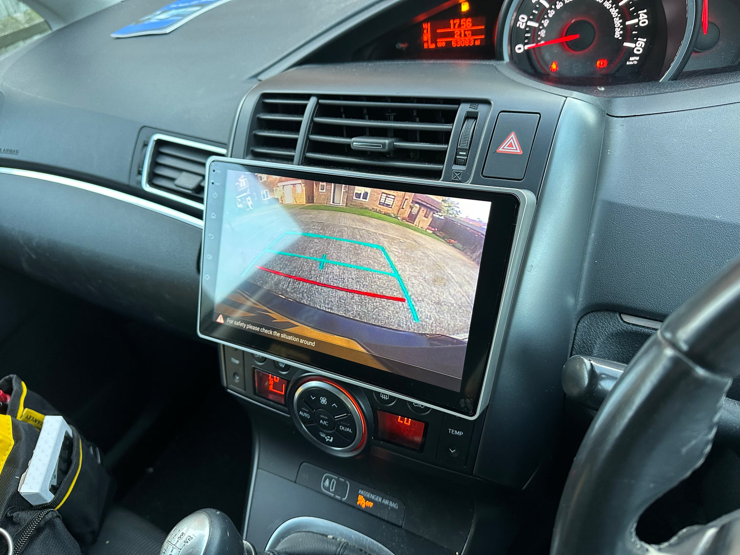 TOYOTA COROLLA VERSO 2010-2018 - PREMIUM HEAD UNIT UPGRADE KIT: RADIO INFOTAINMENT SYSTEM WITH WIRED & WIRELESS APPLE CARPLAY AND ANDROID AUTO COMPATIBILITY
