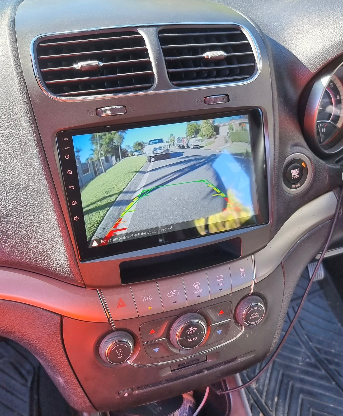 Fiat Freemont 2012-2015 Wireless Apple CarPlay Upgrade Kit
