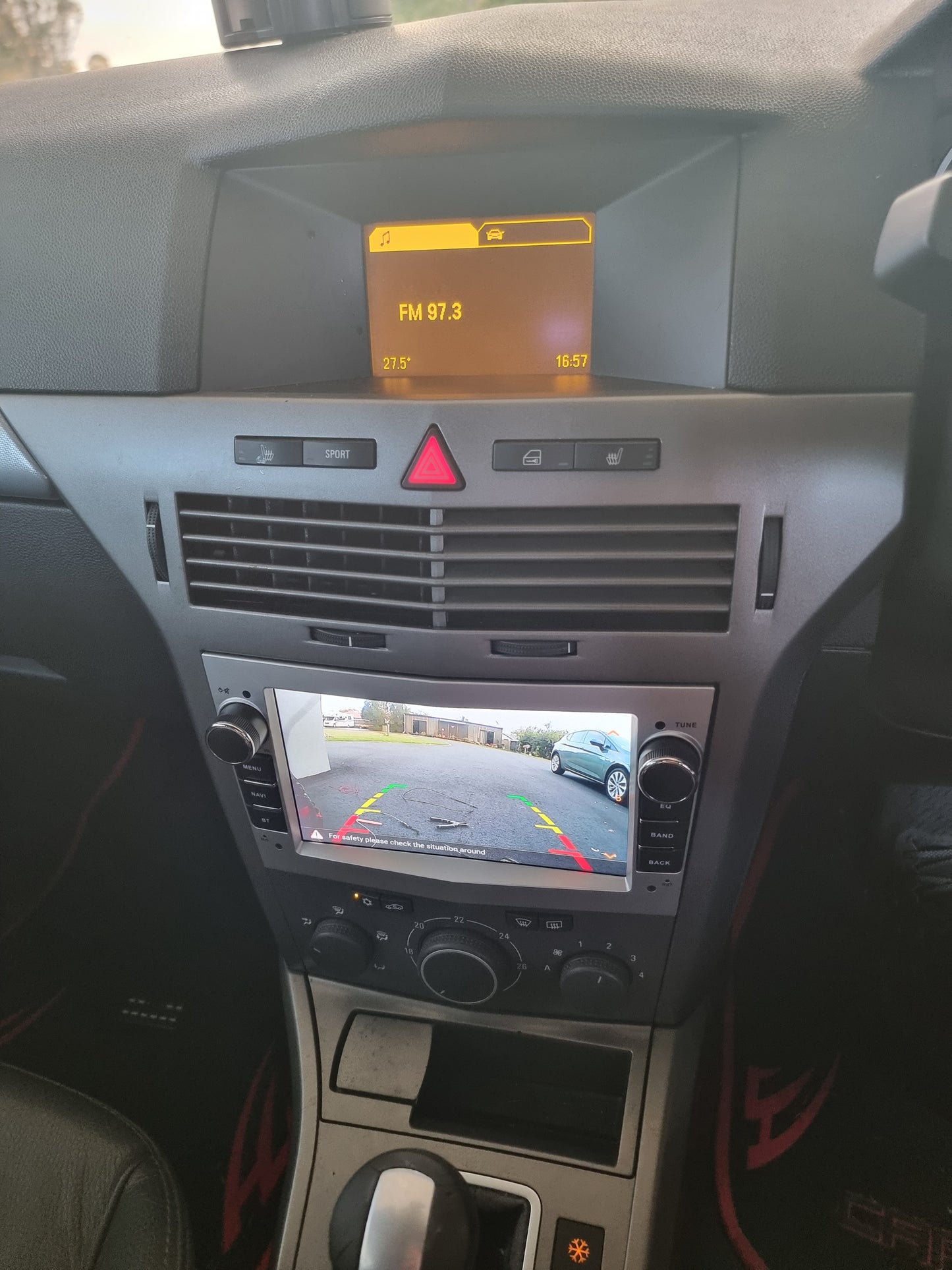 VAUXHALL ASTRA H/I 2004-2010 - PREMIUM HEAD UNIT UPGRADE KIT: RADIO INFOTAINMENT SYSTEM WITH WIRED & WIRELESS APPLE CARPLAY AND ANDROID AUTO COMPATIBILITY