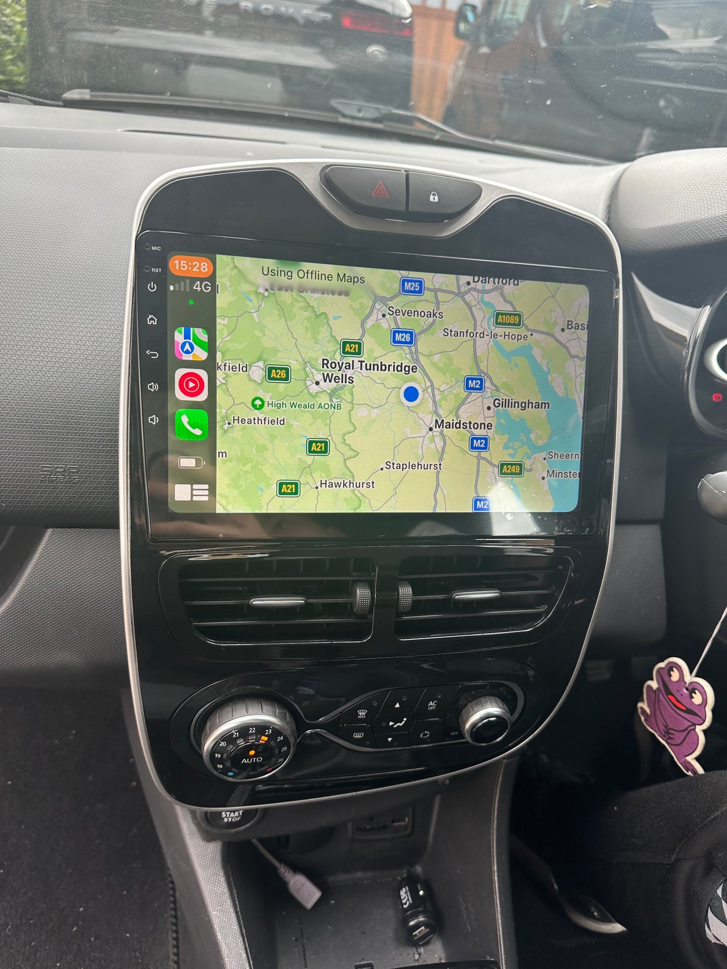Wireless Android Auto touchscreen for Clio