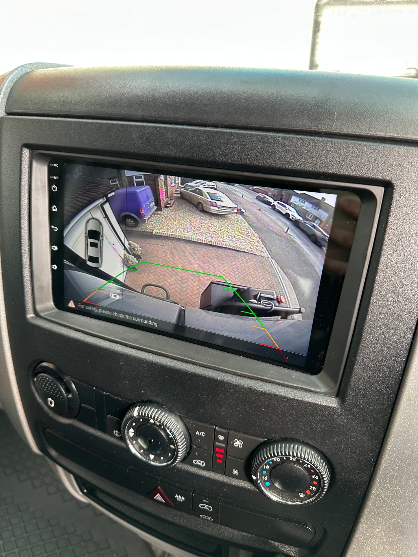Original reverse camera Mercedes sprinter on Android auto screen