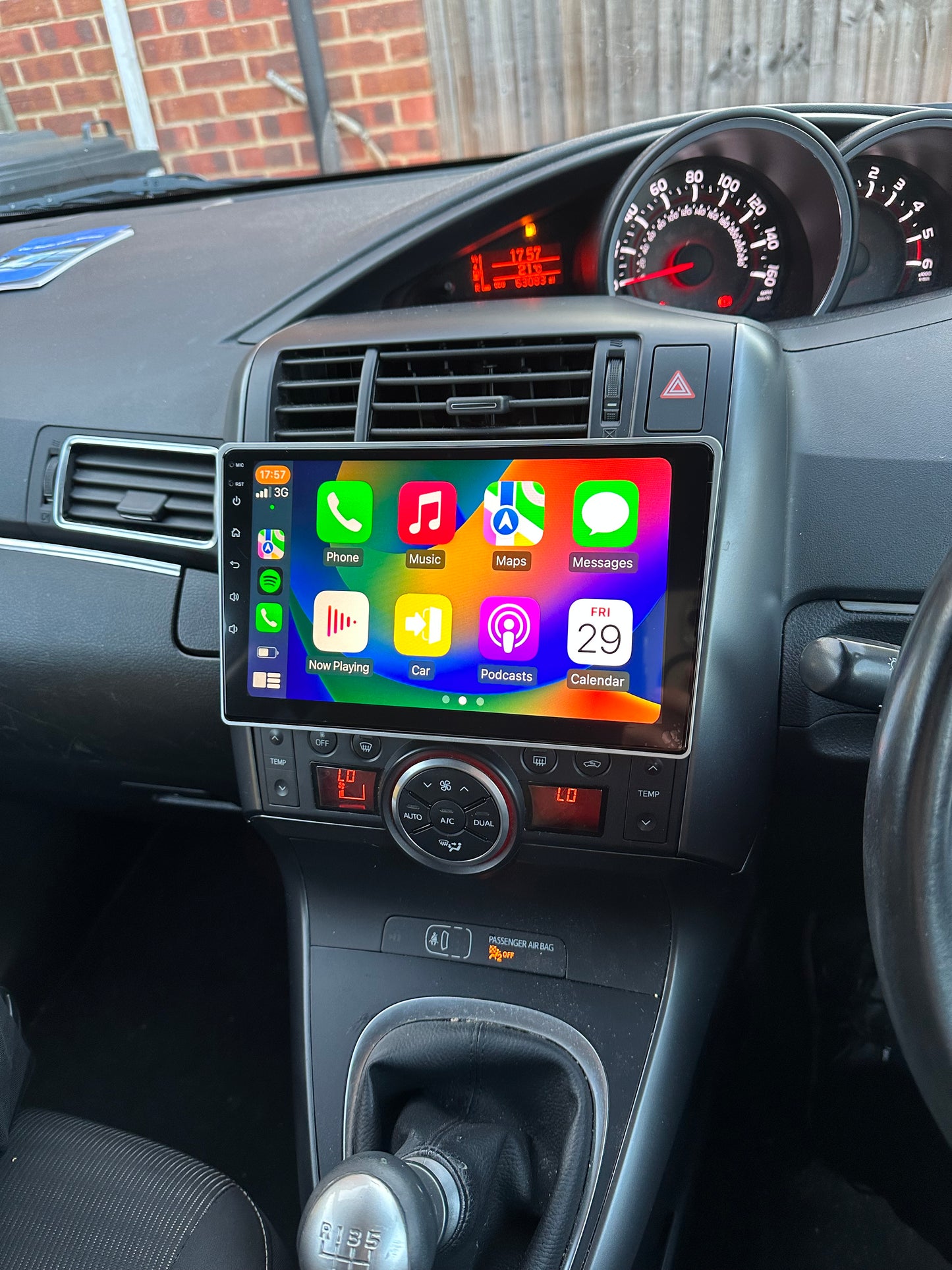 TOYOTA COROLLA VERSO 2010-2018 - PREMIUM HEAD UNIT UPGRADE KIT: RADIO INFOTAINMENT SYSTEM WITH WIRED & WIRELESS APPLE CARPLAY AND ANDROID AUTO COMPATIBILITY