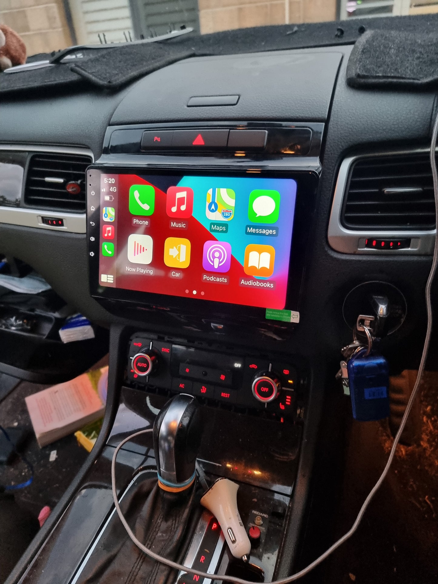 VW Touareg 2010-2022 Wireless Apple CarPlay Upgrade Kit