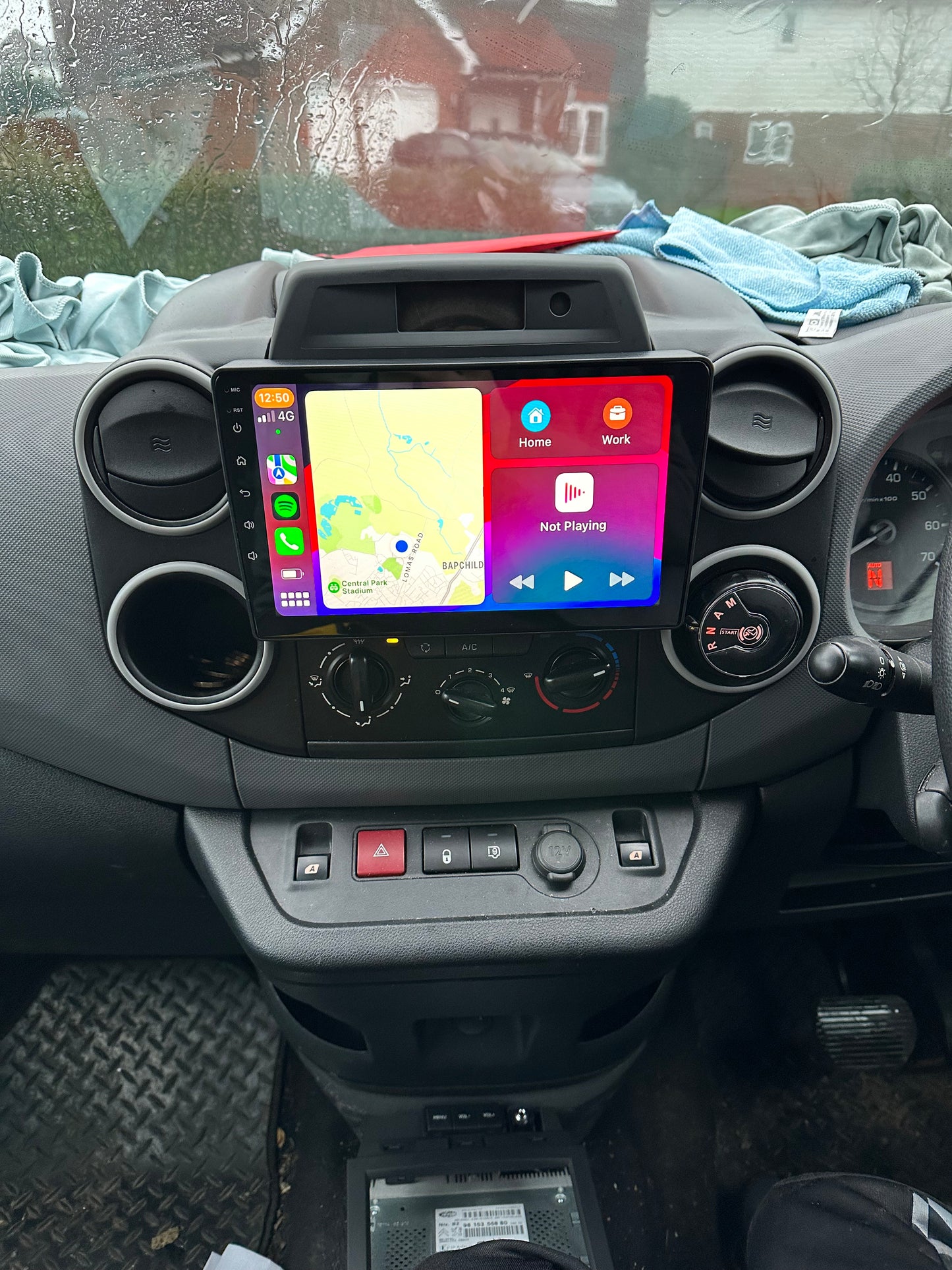 https://carscreencity.com/products/cit?_pos=1&_psq=citroen+berli&_ss=e&_v=1.0