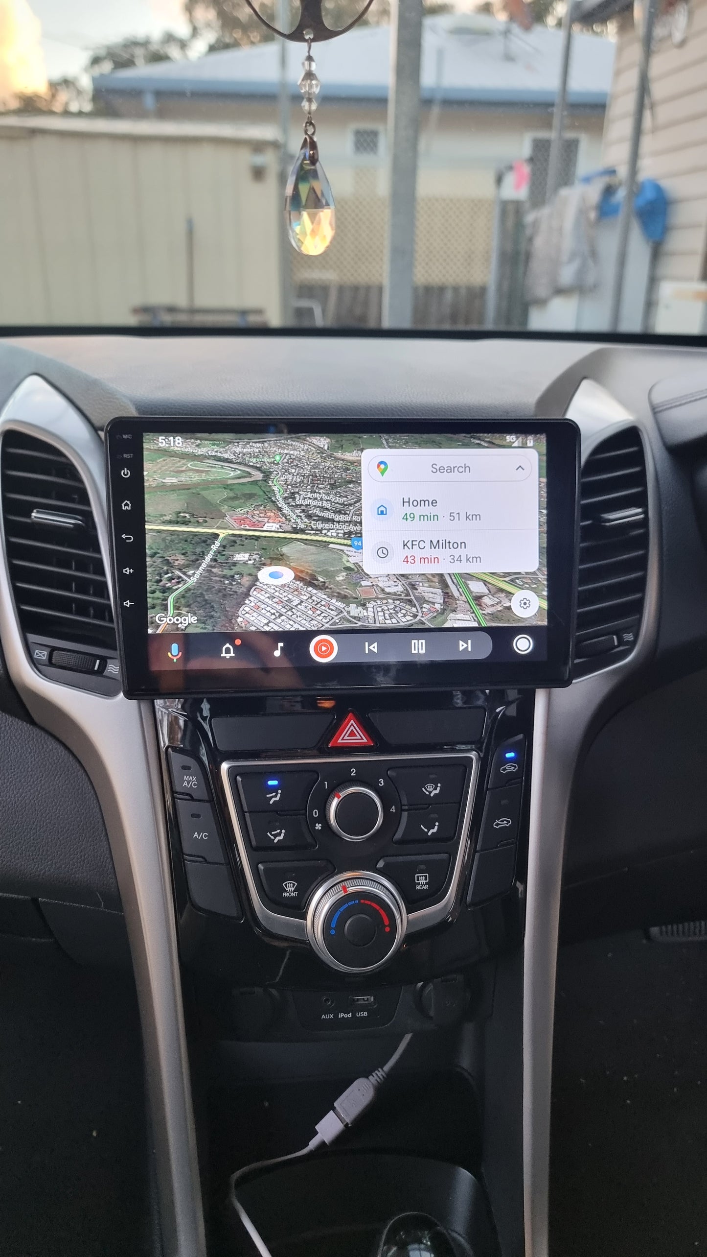 HYUNDAI i30 2012-2017 - PREMIUM HEAD UNIT UPGRADE KIT: RADIO INFOTAINMENT SYSTEM WITH WIRED & WIRELESS APPLE CARPLAY AND ANDROID AUTO COMPATIBILITY