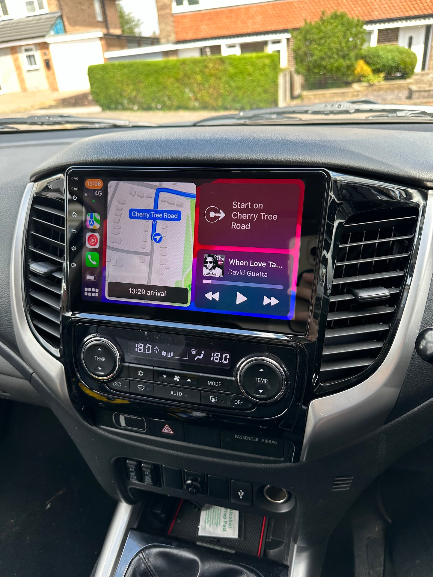9 Inch Android car screen display for Mitsubishi L200