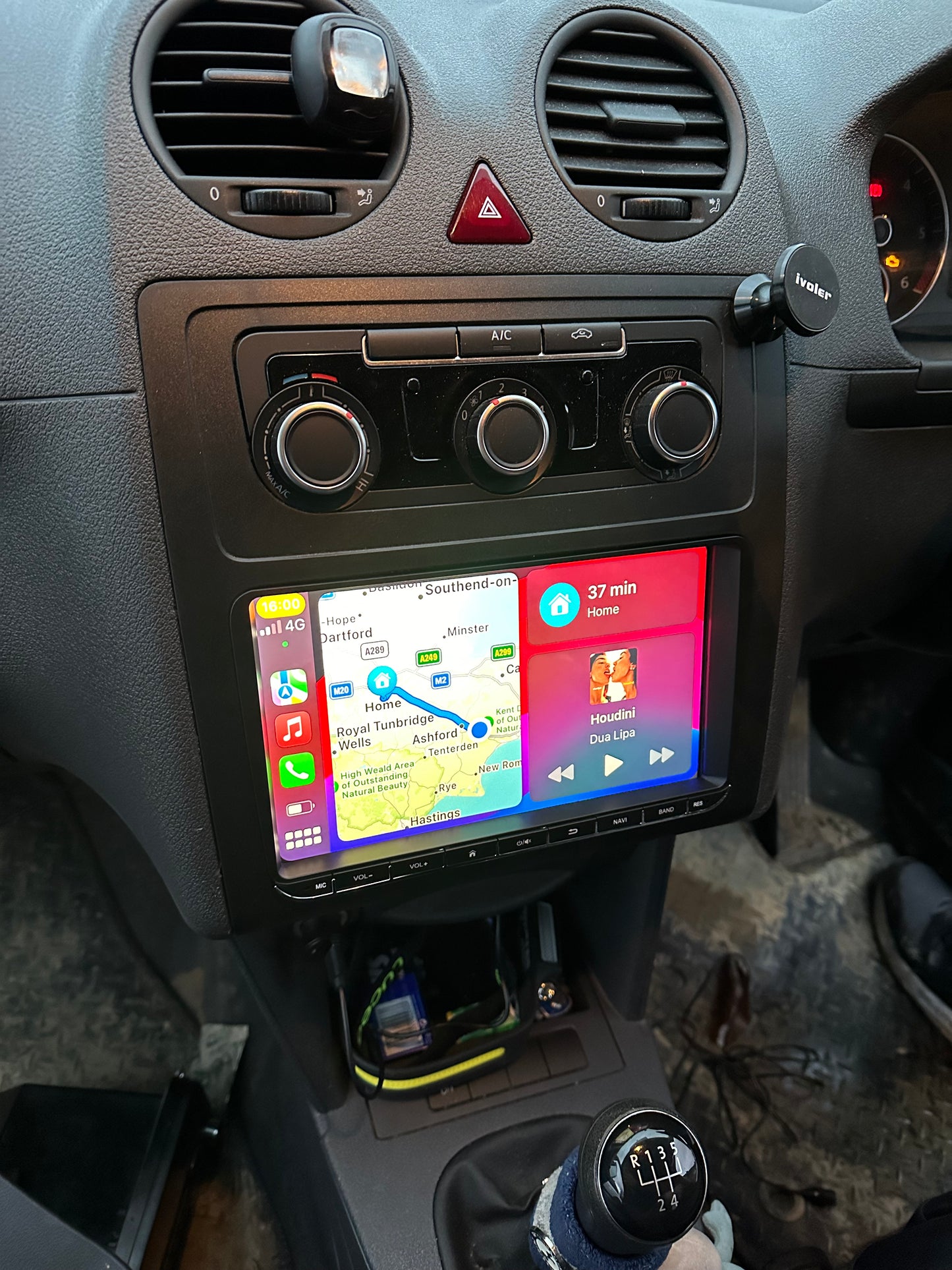 VOLKSWAGEN VW UNIVERSAL - PREMIUM HEAD UNIT UPGRADE KIT: RADIO INFOTAINMENT SYSTEM WITH WIRED & WIRELESS APPLE CARPLAY AND ANDROID AUTO COMPATIBILITY