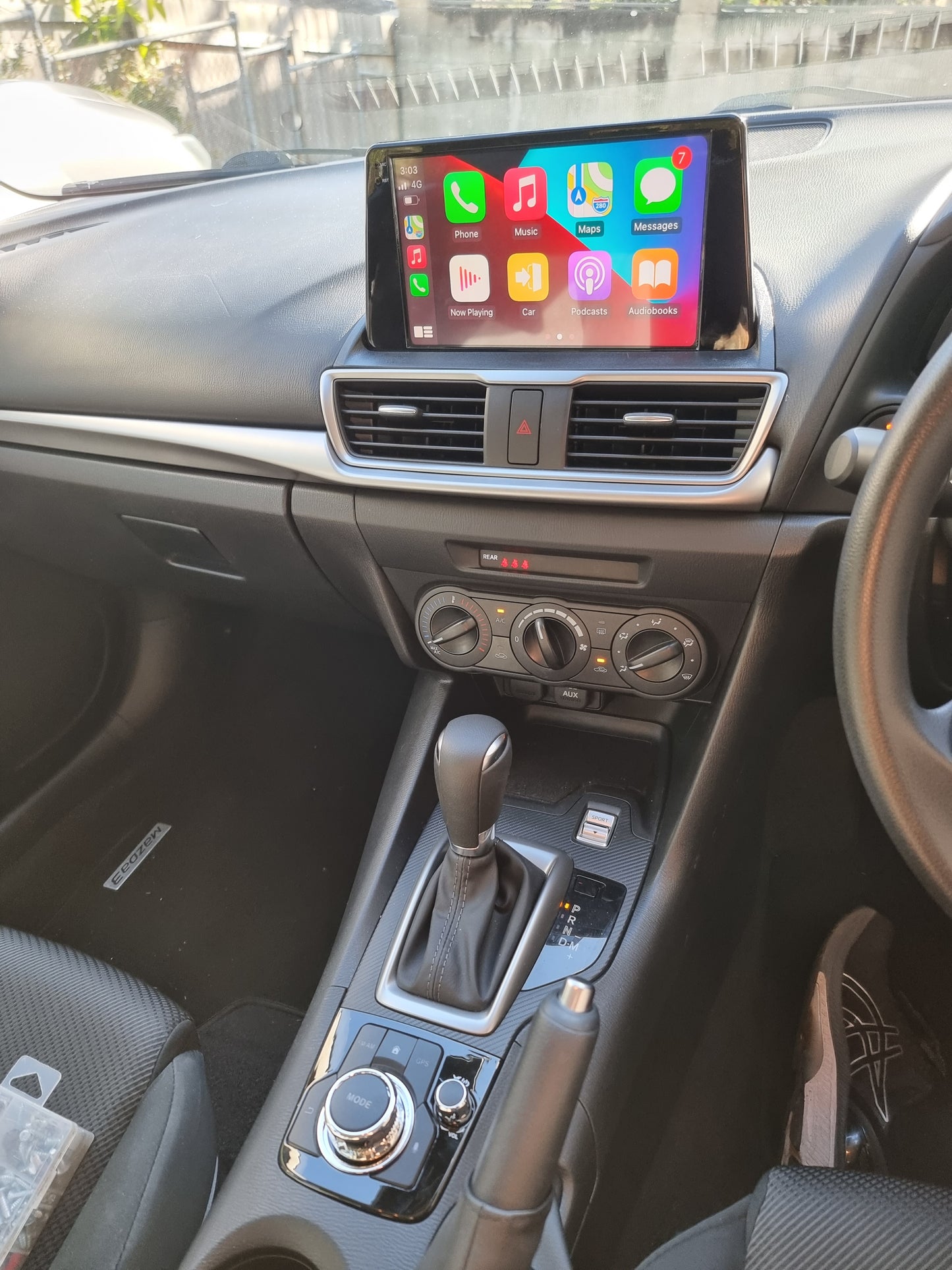 MAZDA 3 2013-2017 - PREMIUM HEAD UNIT UPGRADE KIT: RADIO INFOTAINMENT SYSTEM WITH WIRED & WIRELESS APPLE CARPLAY AND ANDROID AUTO COMPATIBILITY