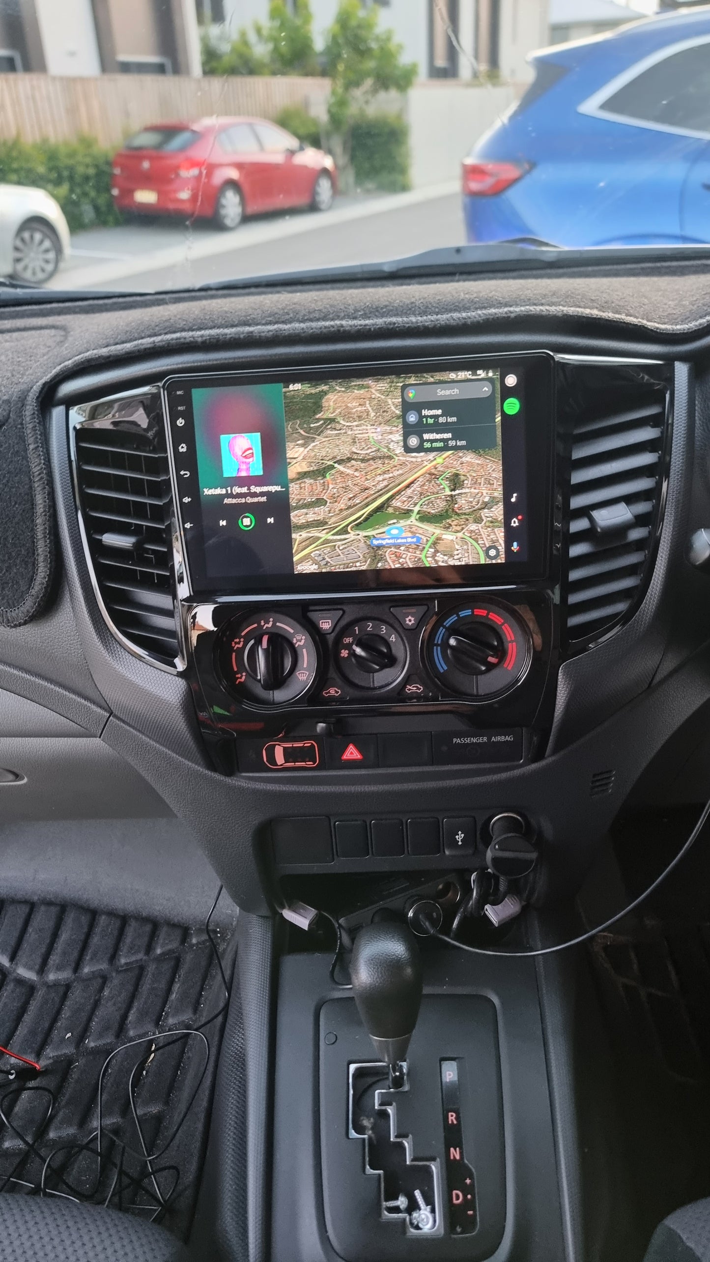 Apple CarPlay satnav screen for L200/Triton
