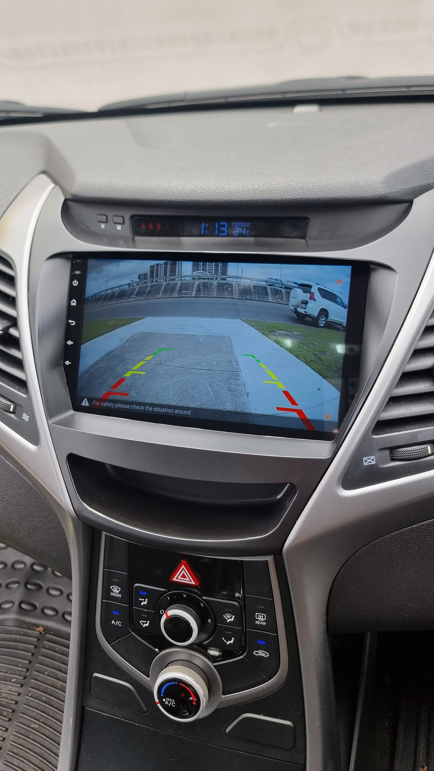https://carscreencity.com/products/hyundai-elantra-2011-2016-premium-head-unit-upgrade-kit-radio-infotainment-system-with-wired-wireless-apple-carplay-and-android-auto-compatibility?_pos=1&_sid=30aca7a63&_ss=r