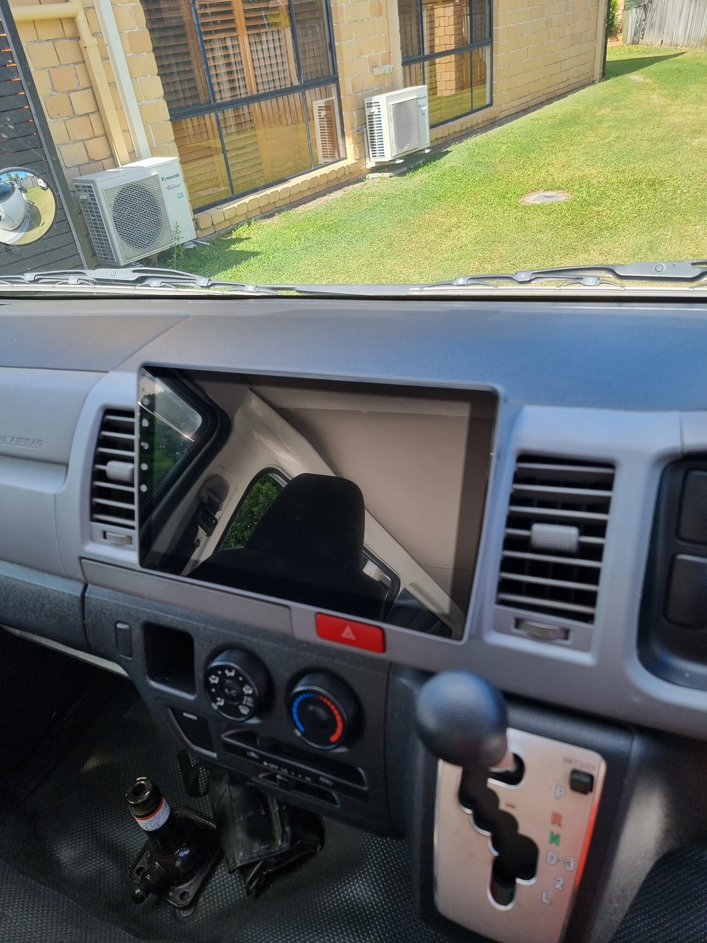 Toyota Hiace 2004-2019 Wireless Apple CarPlay Upgrade Kit