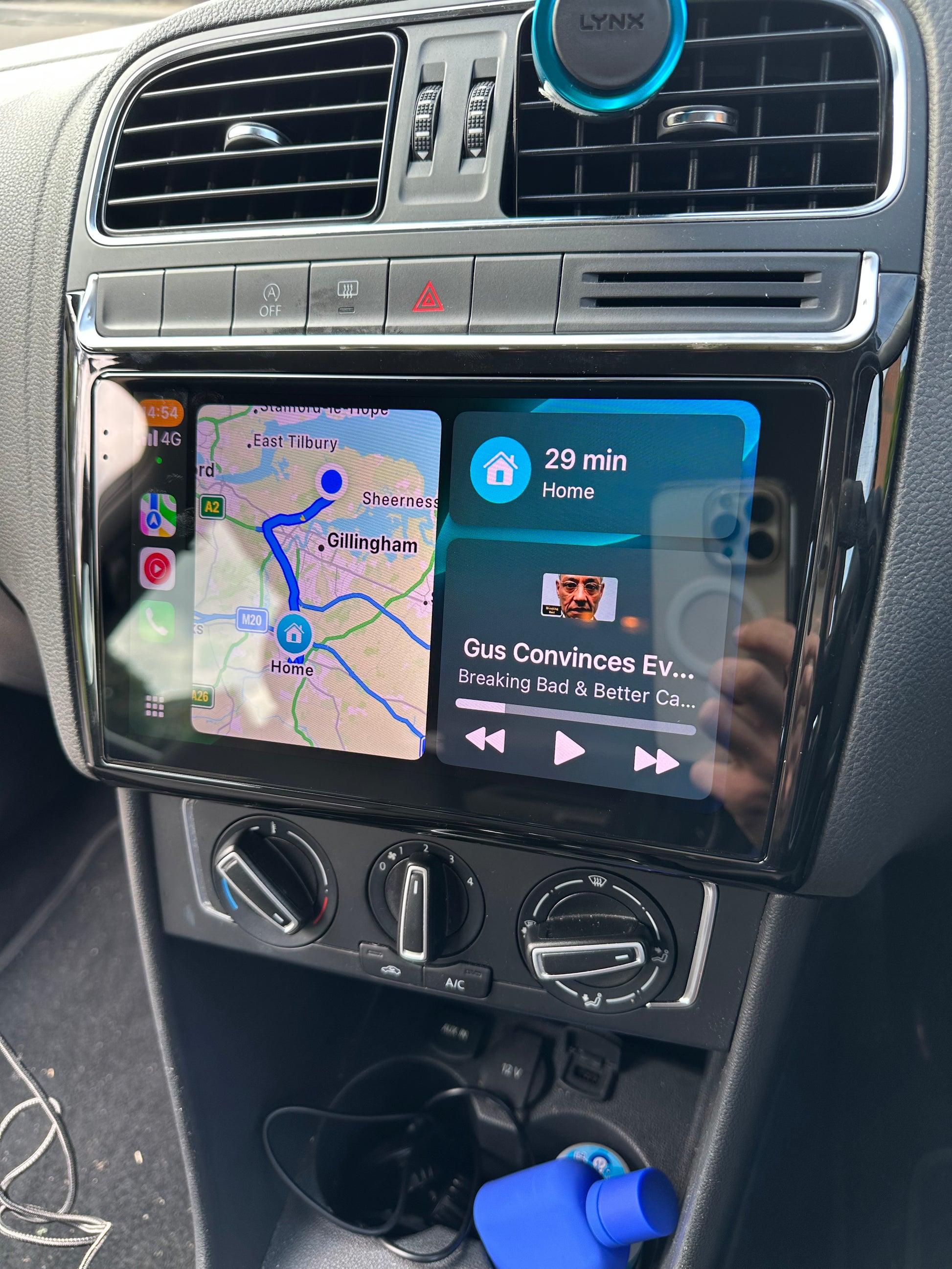 Apple CarPlay QLED display installed in Volkswagen Polo