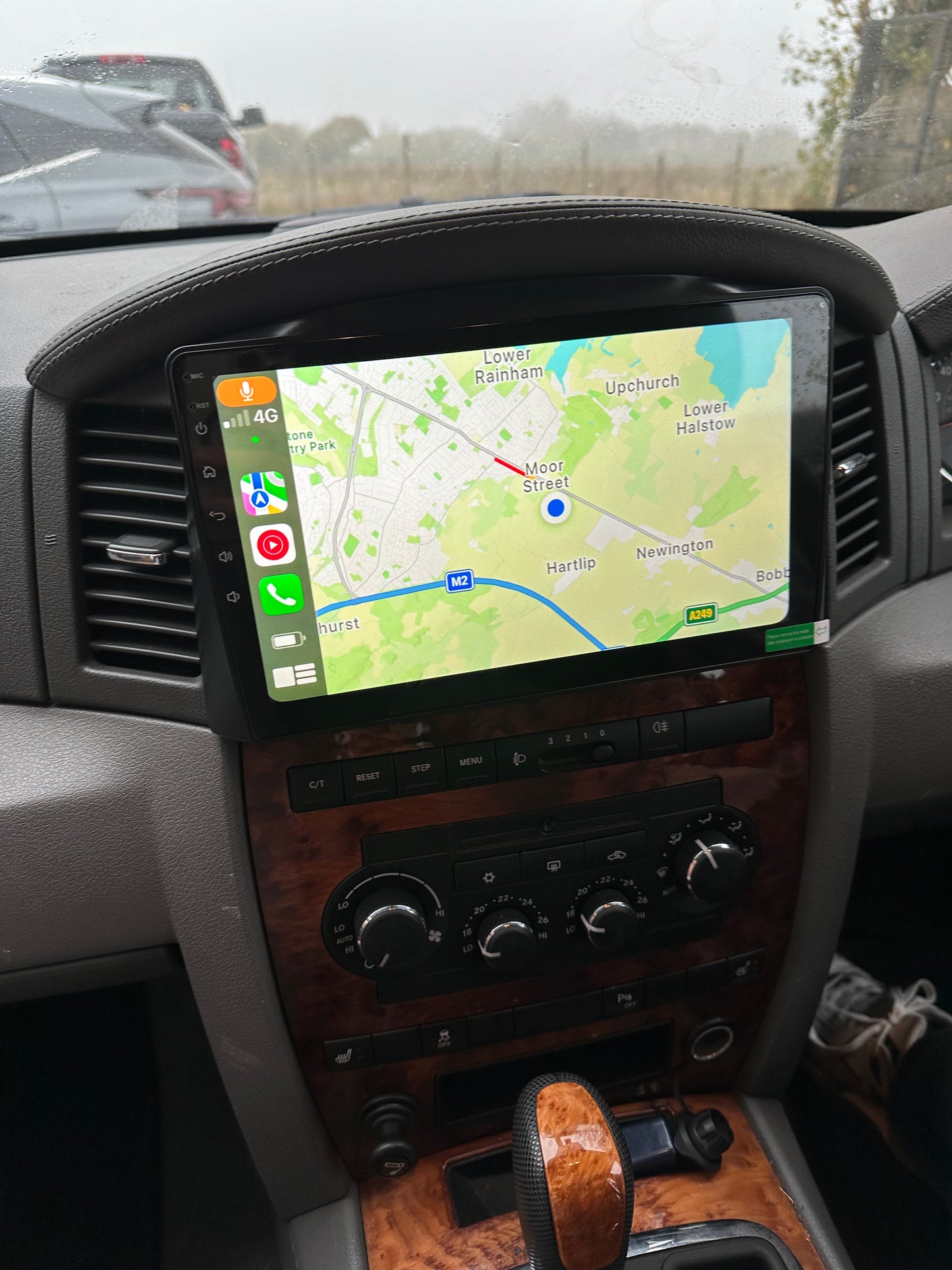Jeep Grand Cherokee 2004-2007 Wireless Apple CarPlay/Android Auto Upgrade Kit