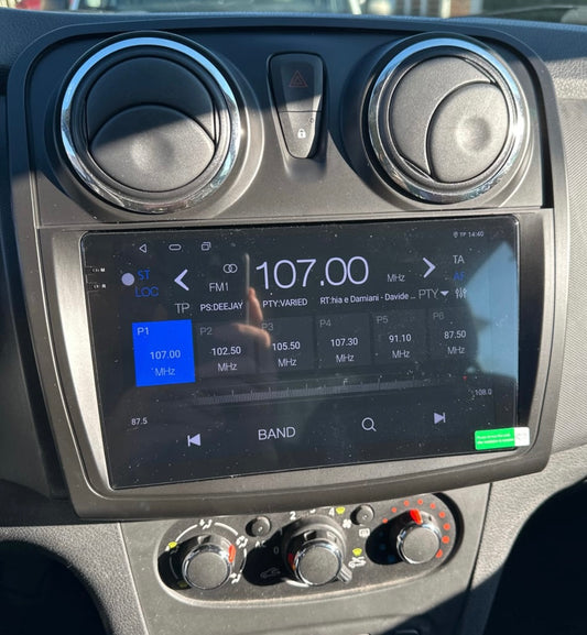 Dacia Sandero 2013-2020 Wireless Apple CarPlay Upgrade Kit