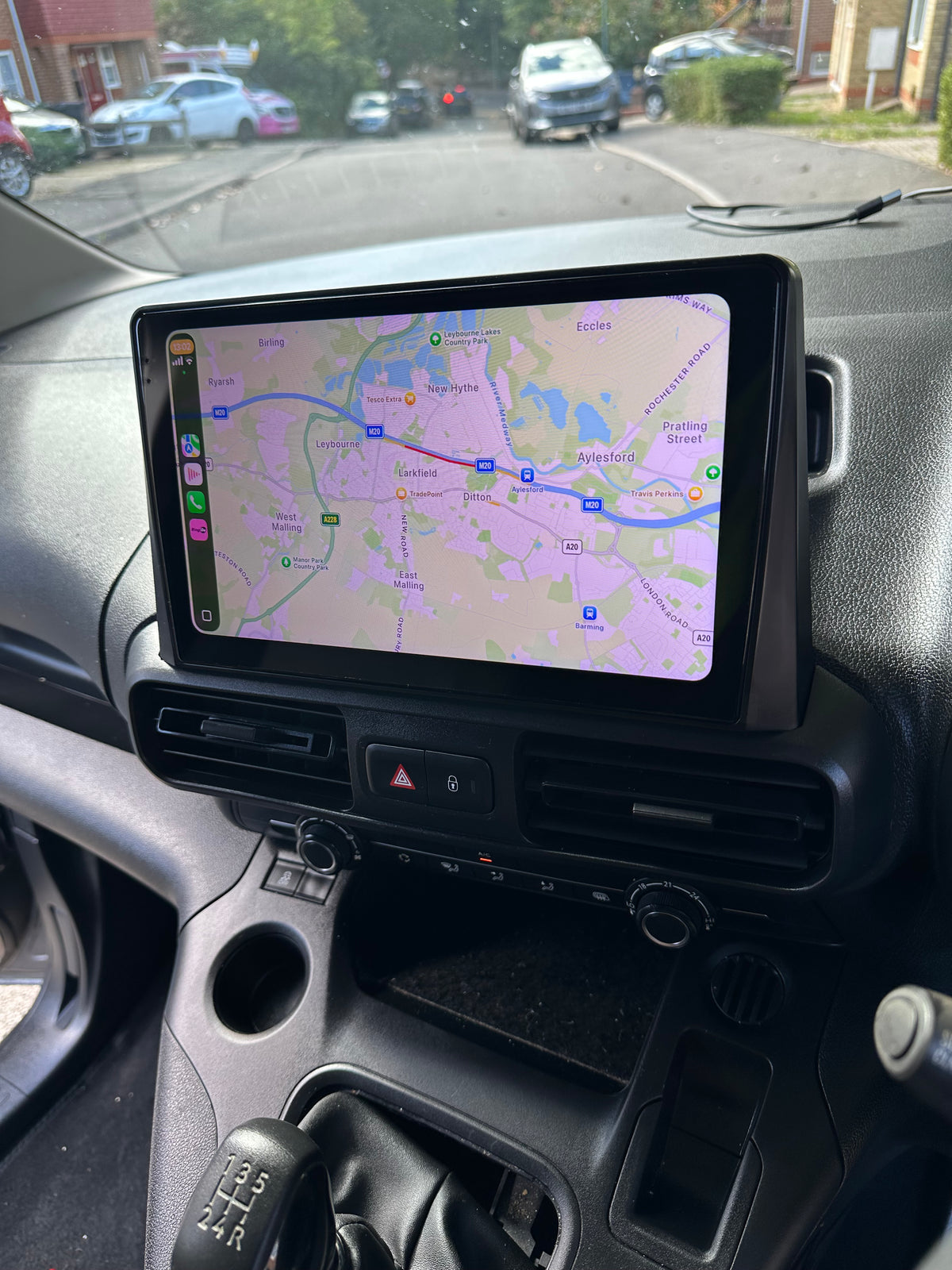 Combo 2018–2023 installed touchscreen showing Apple Maps