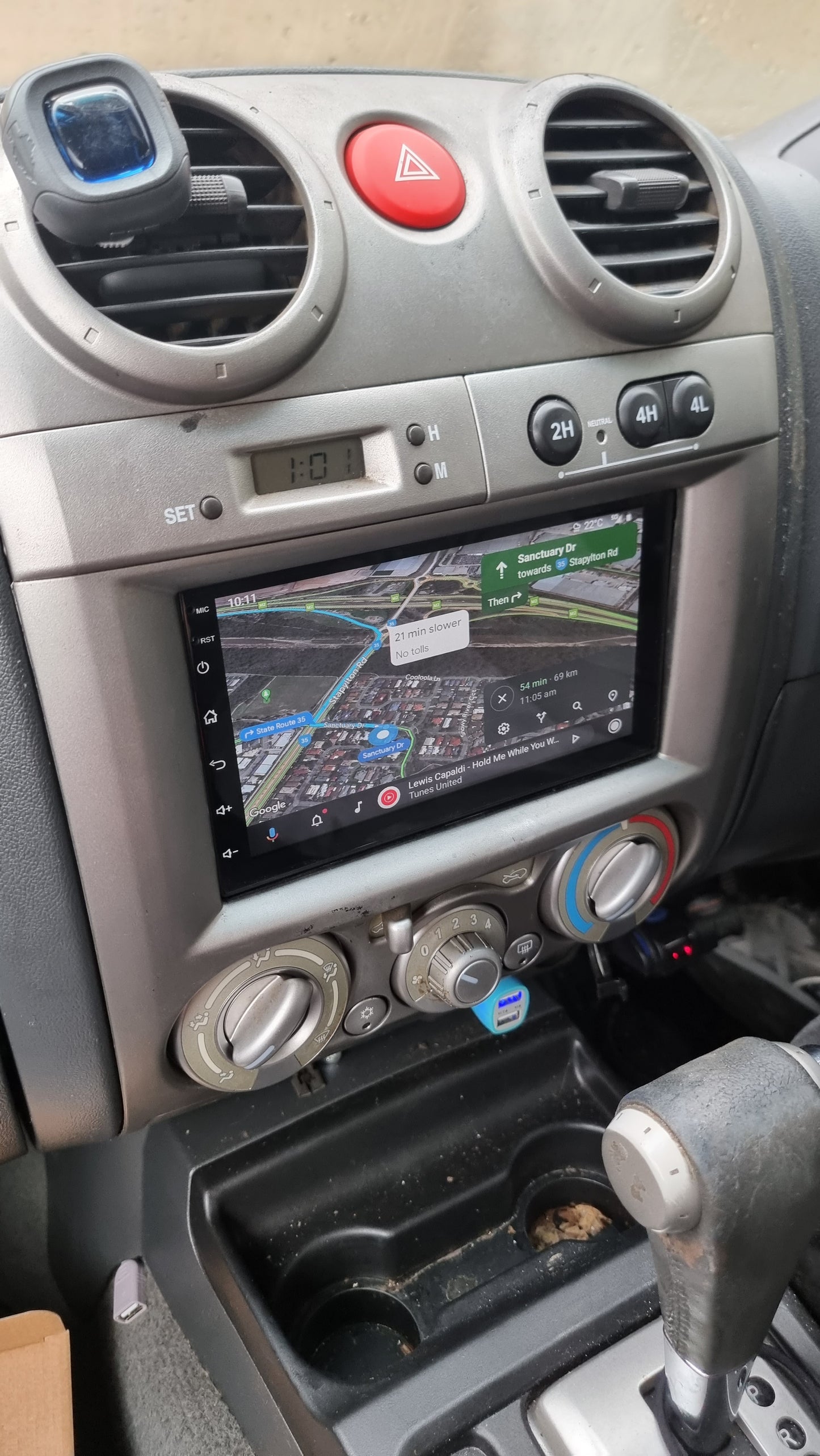 ISUZU RODEO/DENVER 2001-2012 - PREMIUM HEAD UNIT UPGRADE KIT: RADIO INFOTAINMENT SYSTEM WITH WIRED & WIRELESS APPLE CARPLAY AND ANDROID AUTO COMPATIBILITY