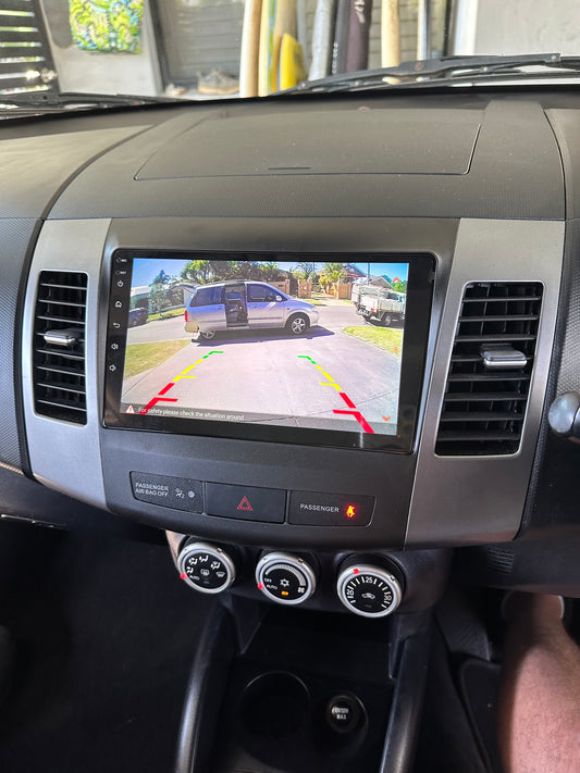 MITSUBISHI OUTLANDER 2007-2012 ZG ZH - PREMIUM HEAD UNIT UPGRADE KIT: RADIO INFOTAINMENT SYSTEM WITH WIRED & WIRELESS APPLE CARPLAY AND ANDROID AUTO COMPATIBILITY