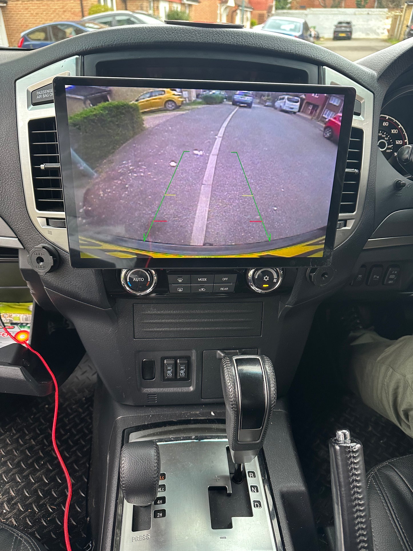 Mitsubishi Shogun 2007-2020 Wireless Apple CarPlay Upgrade Kit
